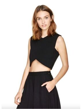 NWT Talula Manzanita Crop by Aritzia